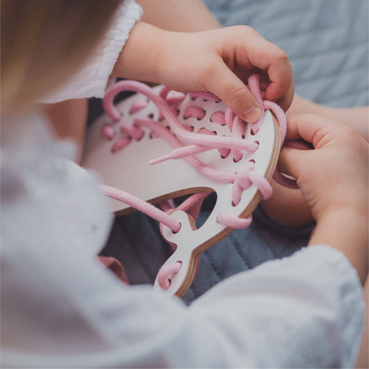 Jouet à lacer en bois - Jack la baleine